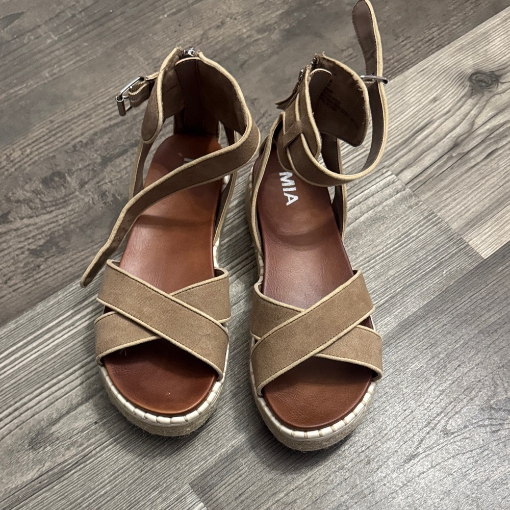 MIA Women's Brown Espadrille Sandals 7.5 - Picture 2 of 9